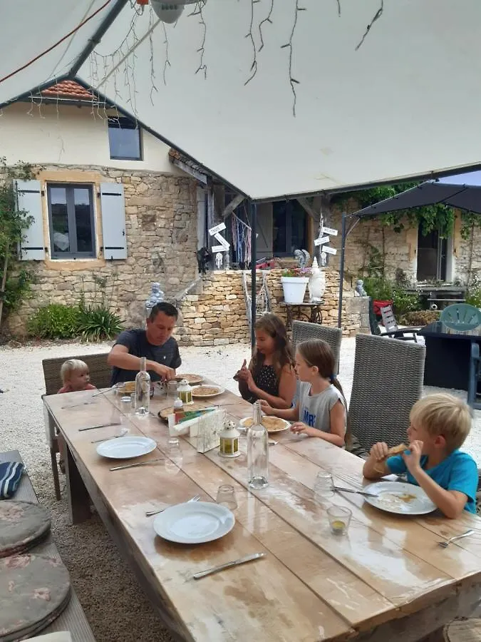 شقة Restyled Bohemian Mobil Home La Vie En Rose Montcléra